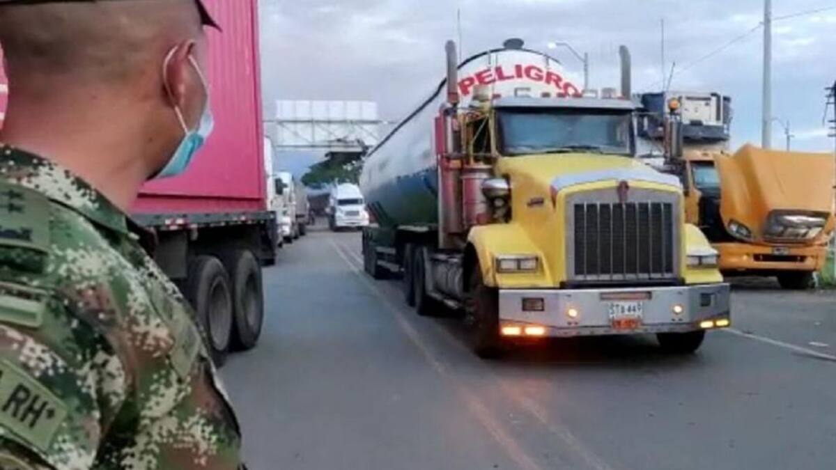 Varios camioneros que permanece en algunos bloques del Valle tienen COVID