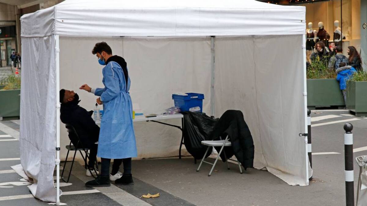G7 asegura que la cepa ómicron es “la mayor amenaza” para la salud pública