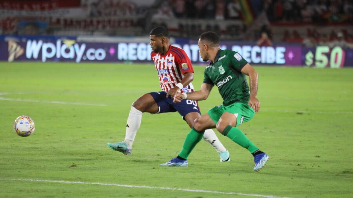 Roberto Hinojosa habló sobre su salida en el partido ante Nacional: “Me extrañó un poco”