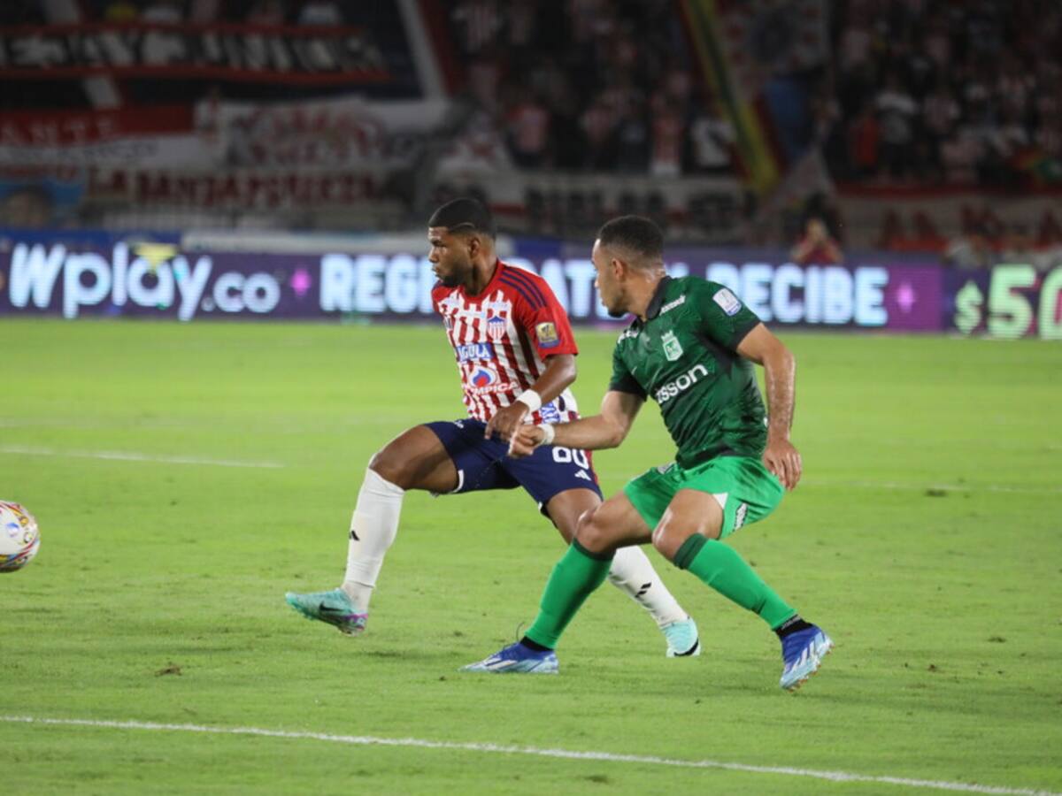 Roberto Hinojosa habló sobre su salida en el partido ante Nacional: “Me extrañó un poco”