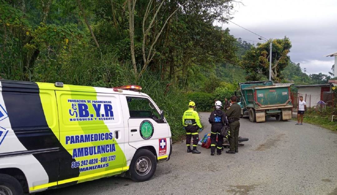 Accidente en la vía Manizales - La Cabaña. Crédito: BYR.