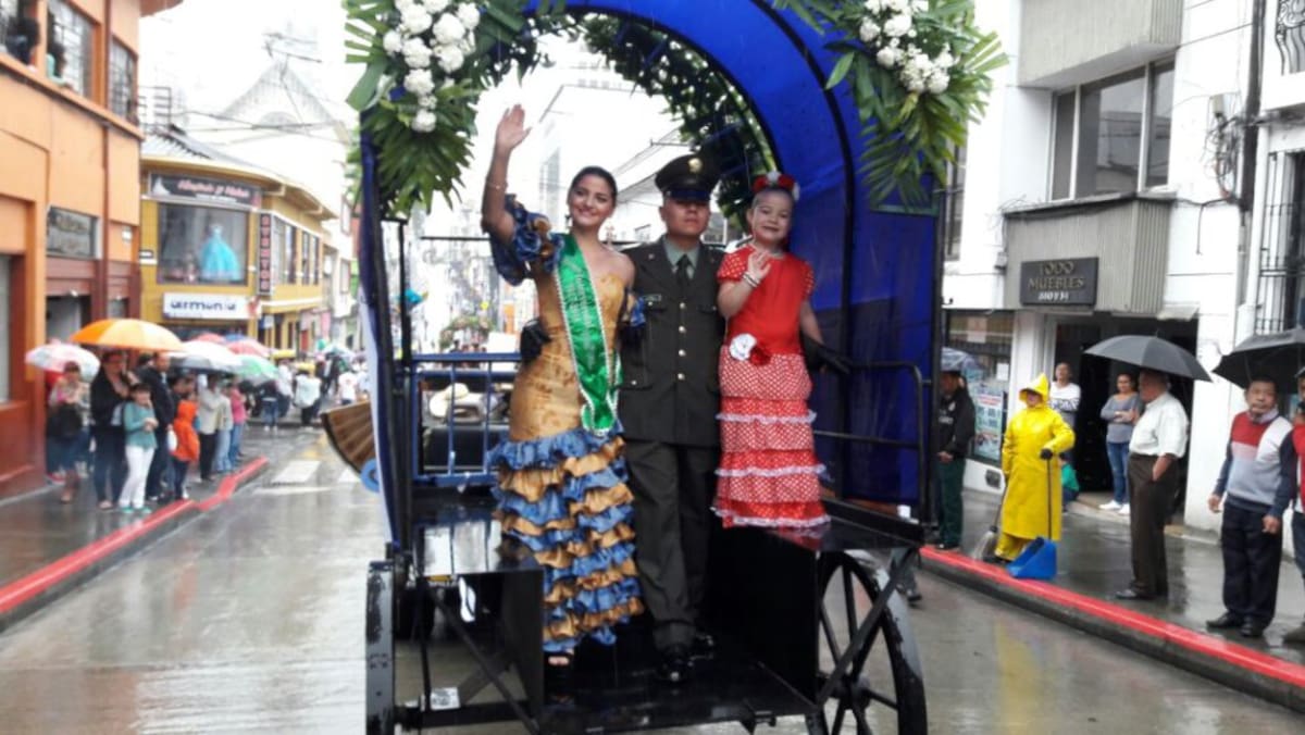El desfile de las Carretas del Rocío en el cuarto día de la Feria de Manizales