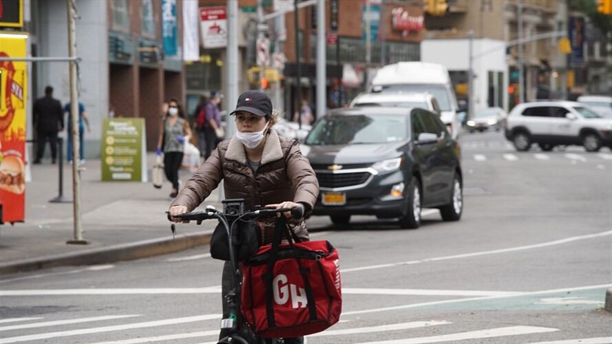 Reabrir no significa que regresaremos al pasado: Andrew Cuomo. Foto: Getty Images
