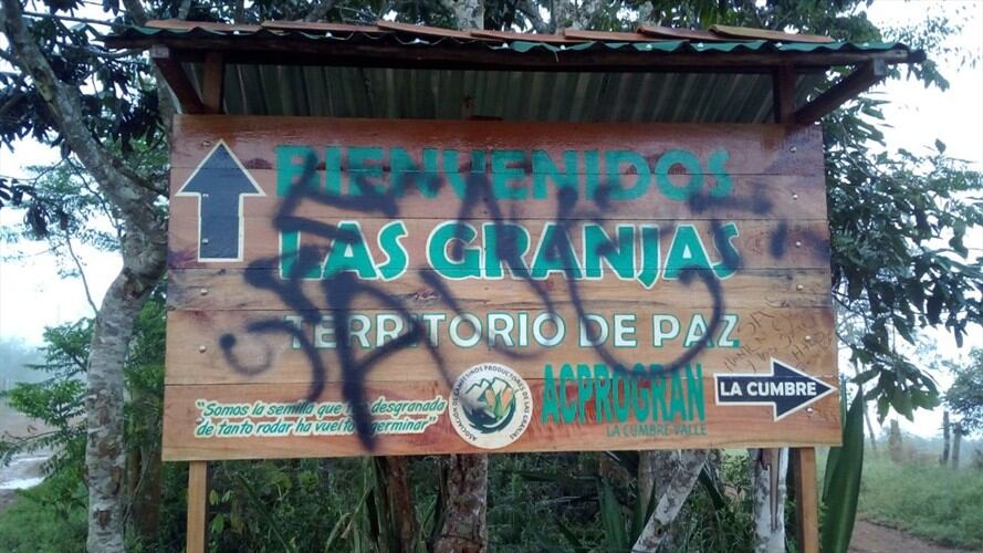 Preocupación en el Valle del Cauca por aparición de grafitis alusivos a las AUC. Foto: Gobernación del Valle del Cauca