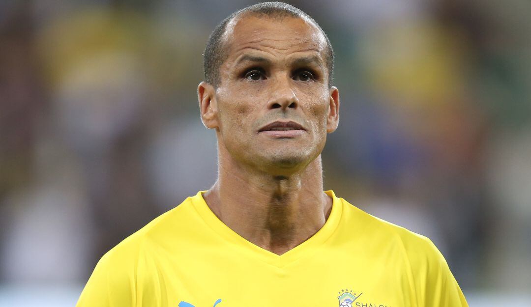 Rivaldo, leyenda del fútbol brasileño.