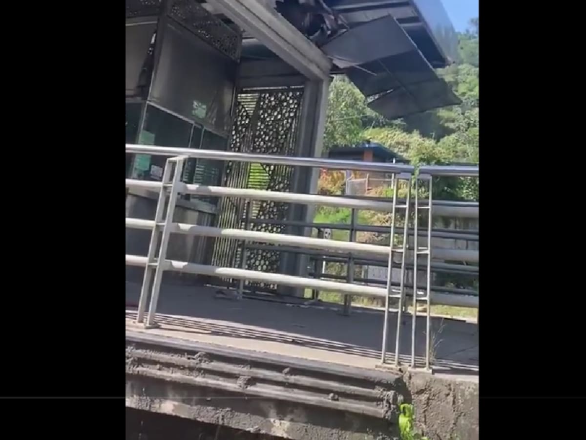 Video: así están desvalijando las estaciones de Metrolínea