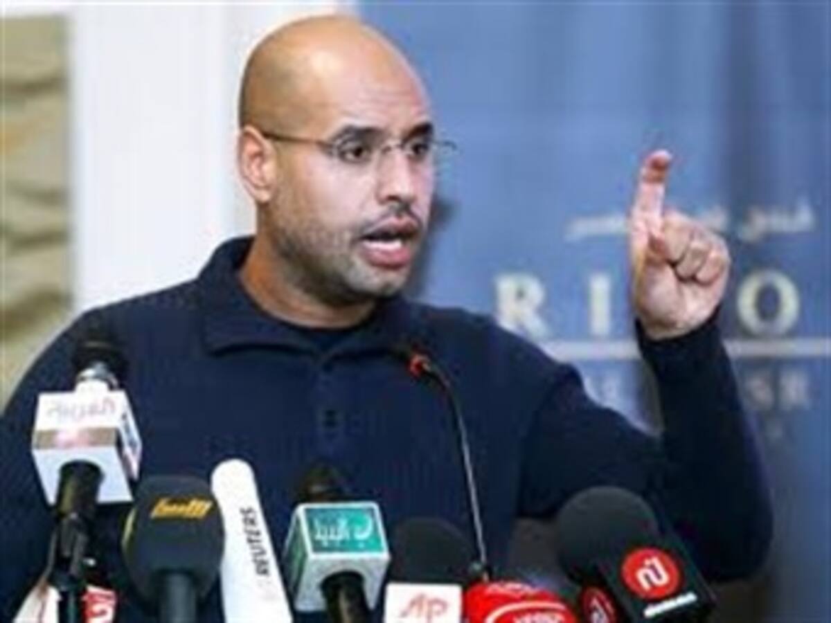 El hijo de Gadafi asegura que el régimen libio no mata a civiles