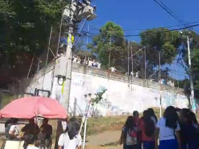 Plantón IE Sol de Oriente de Medellín.