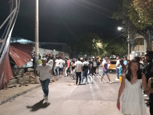 Brisas derrumban pared en El Rodadero: siete  heridos, entre esos tres son turistas