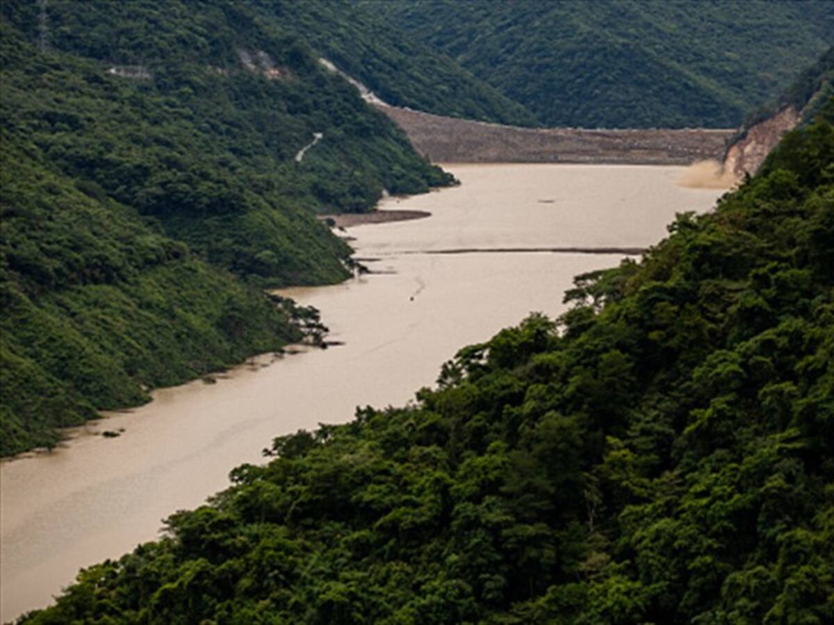 Santos reitera que debe reforzarse el monitoreo a Hidroituango