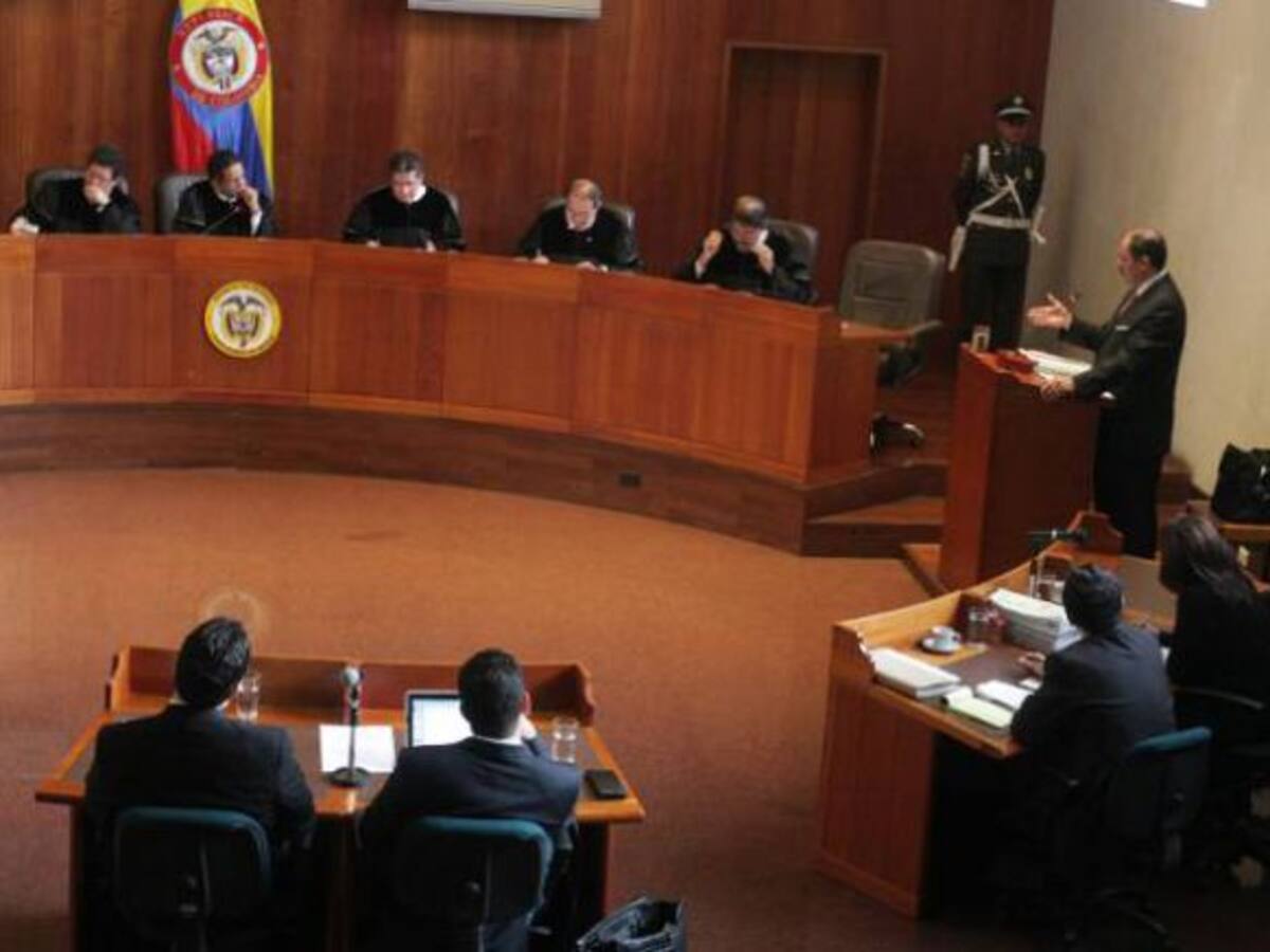 Con votos en contra exmagistrado Bustos al parecer intentaba presionar los pagos