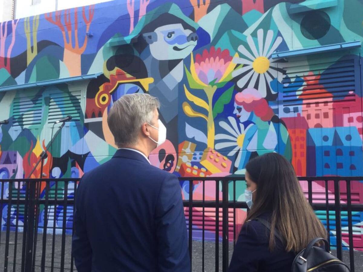 Con un mural, Medellín y Dinamarca afianzan una alianza cultural