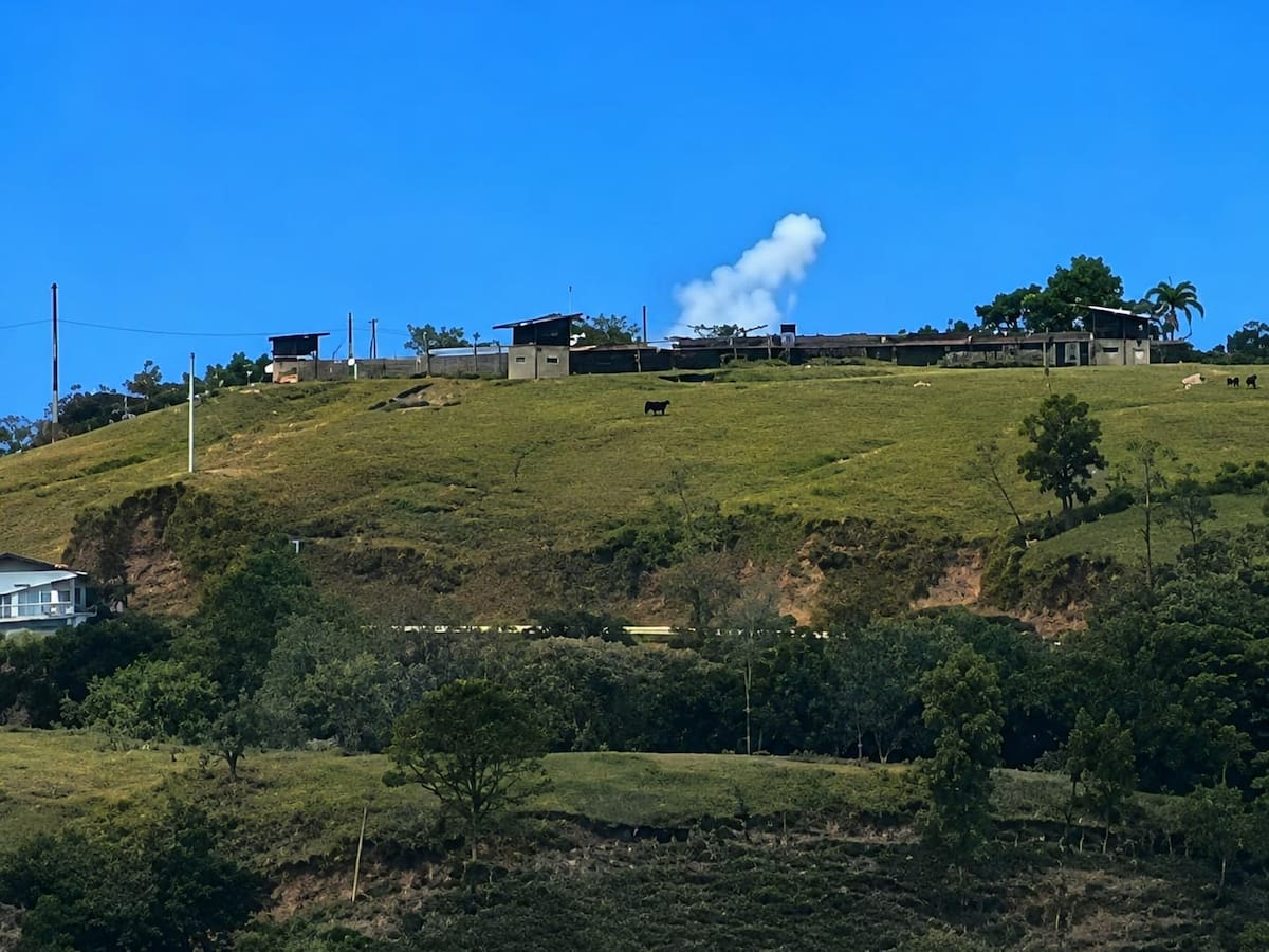 Con 40 explosivos atacaron una subestación de Policía en el Cauca