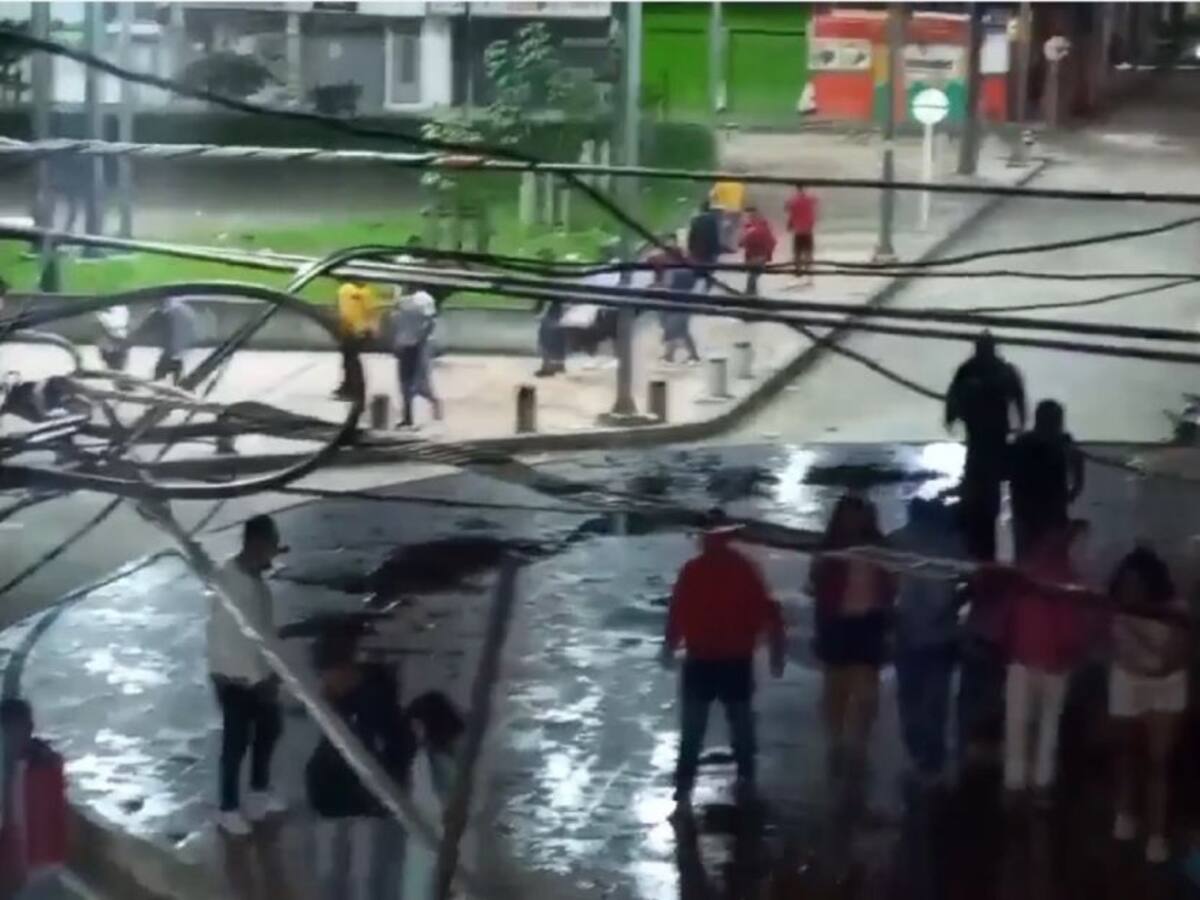 Asonada en el sur del Huila deja cinco heridos