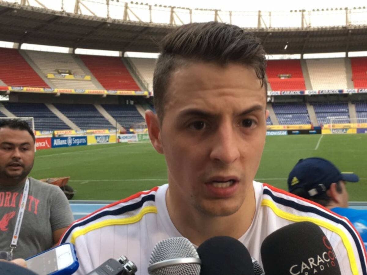 Santiago Arias se perfila como titular ante Ecuador