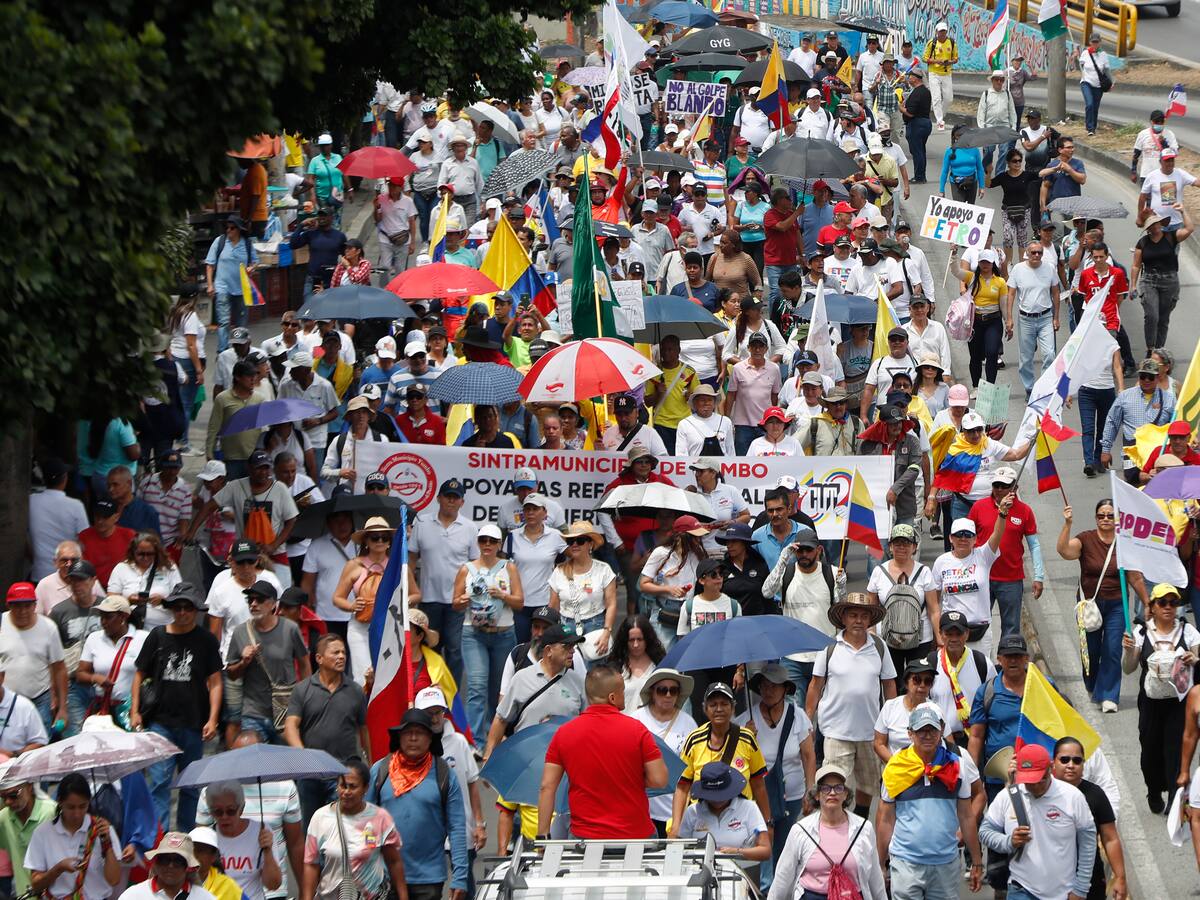 ¿Ministerio del Interior hará lista de funcionarios que no asistan a marchas? Circular genera duda