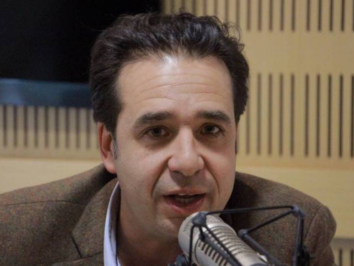 Quieren seguir viviendo en Colombia con sueldo de piloto de Emirates: Juan Pablo Estrada