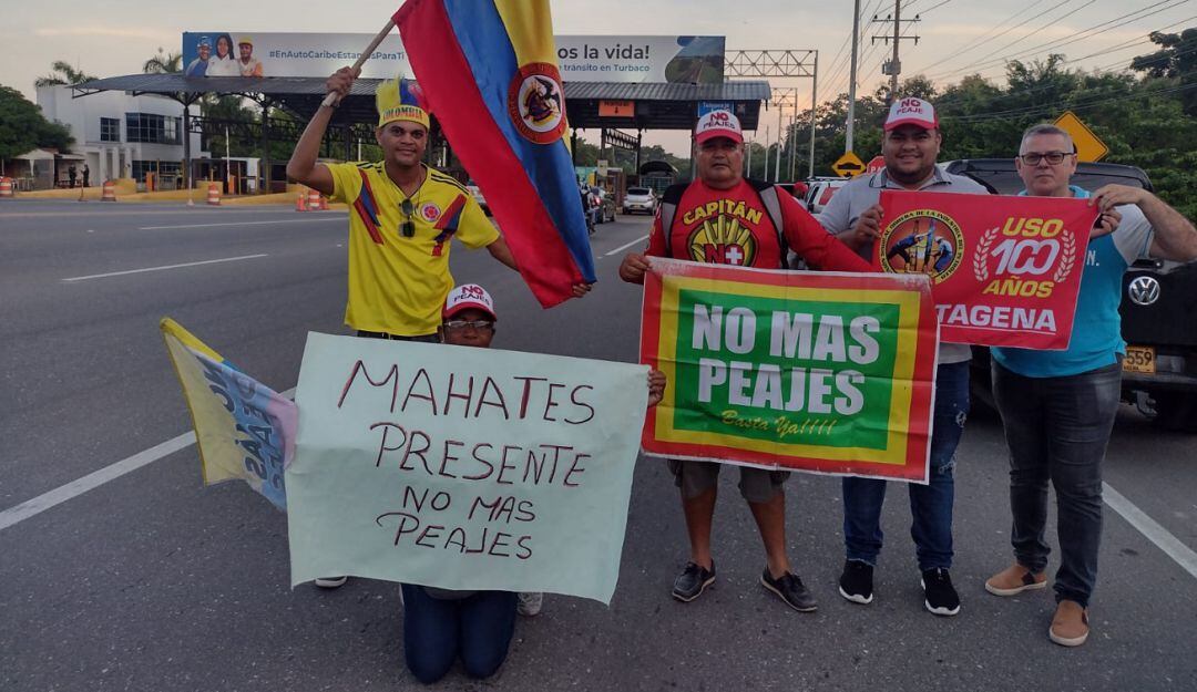 Con un recorrido por Mamonal, Ceballos y Manga, los manifestantes pidieron el desmonte definitivo de estos puntos de recaudo