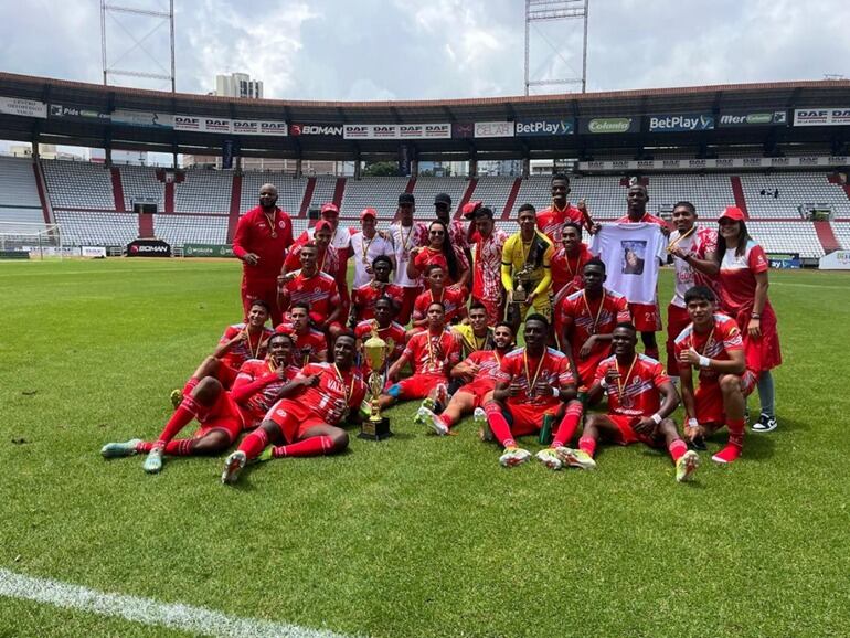 Valle campeón Nacional sub-19 de fútbol / Foto: Cristian González, entrenador