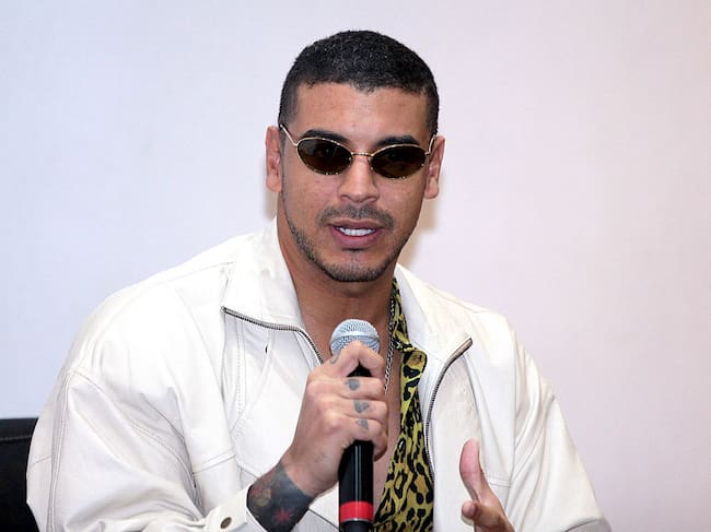 MEXICO CITY, MEXICO - NOVEMBER 11: Colombian singer Manuel Medrano speaks during a press conference at "Palacio de los Deportes" saloon on November 11, 2025 in Mexico City, Mexico. (Photo by Medios y Media/Getty Images)