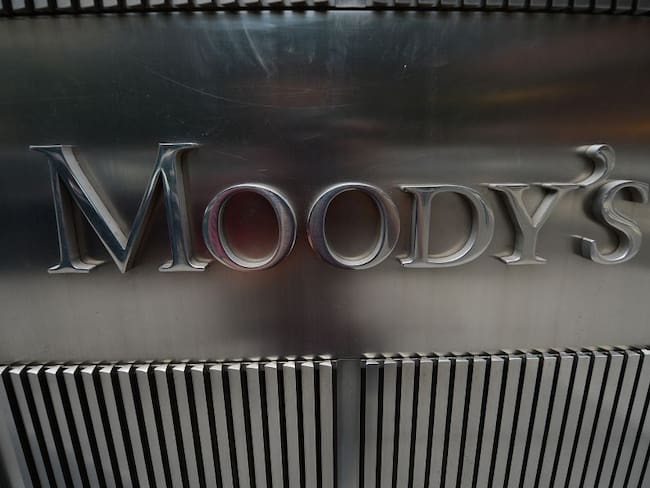 Las visiones opuestas de Moody&#039;s y Fitch sobre la economía colombiana