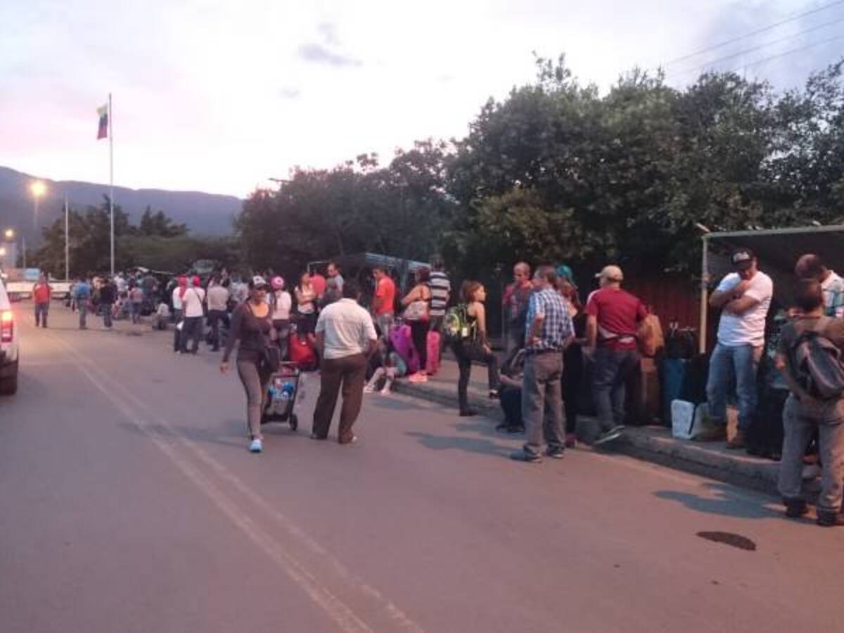 Carboneros en Norte de Santander han dejado de despachar más de 120 mil toneladas por cierre de frontera