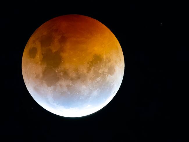 Eclipse lunar 28 de octubre 2023. Foto de referencia vía Getty Images.