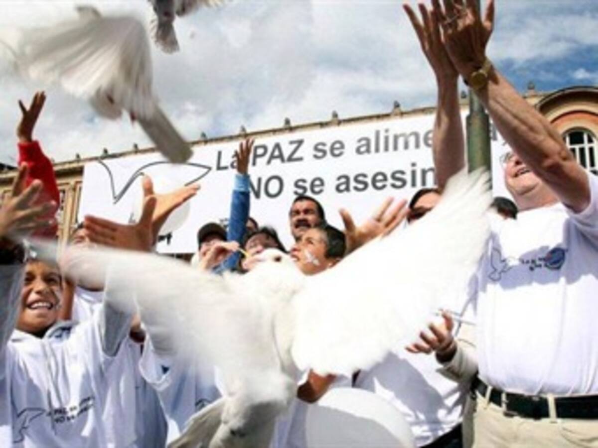 Santos dijo que el papa Francisco le pide perseverar en el proceso de paz