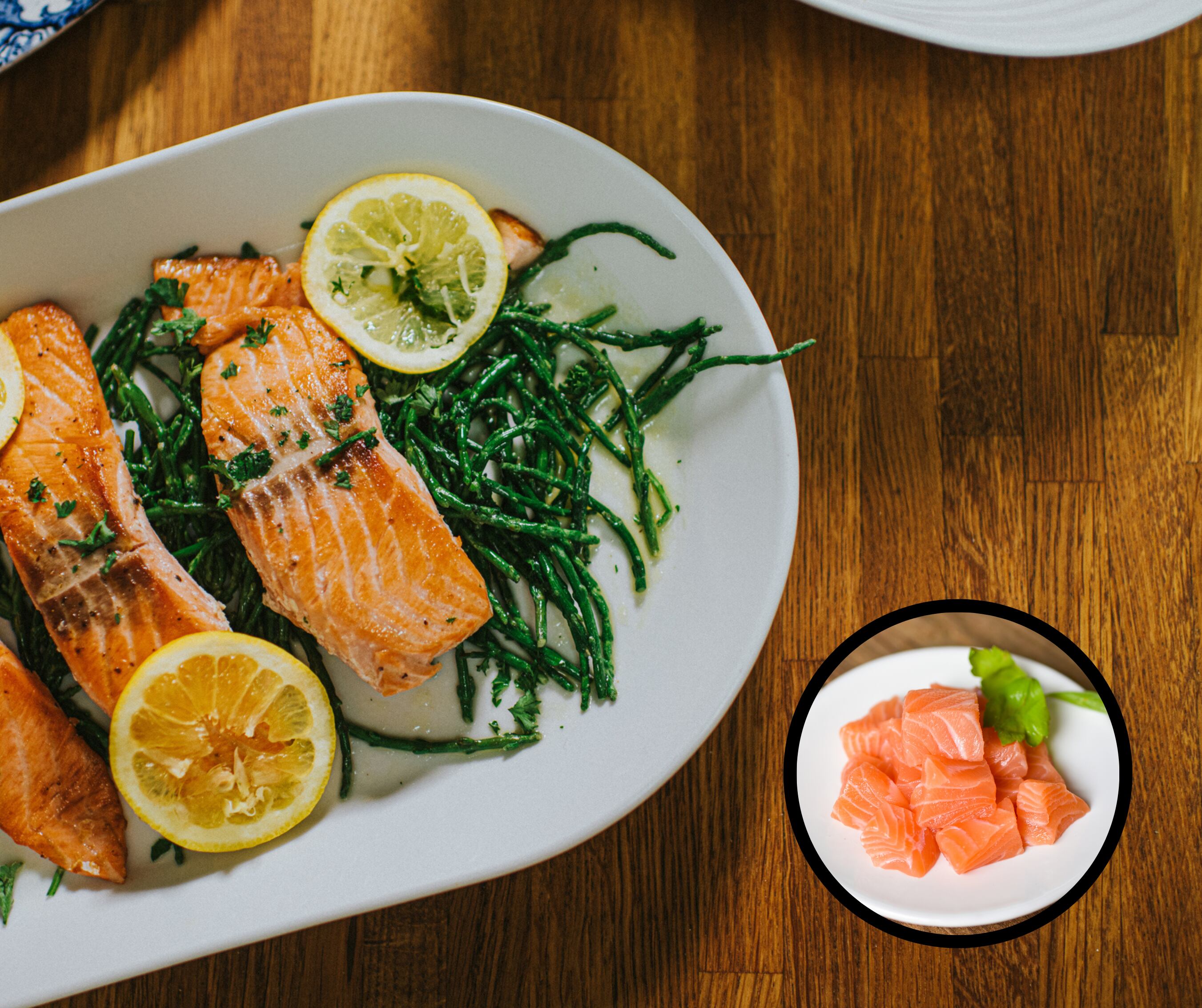 Salmon crudo y cocinado sobre diferentes platos (Fotos vía Getty Images)