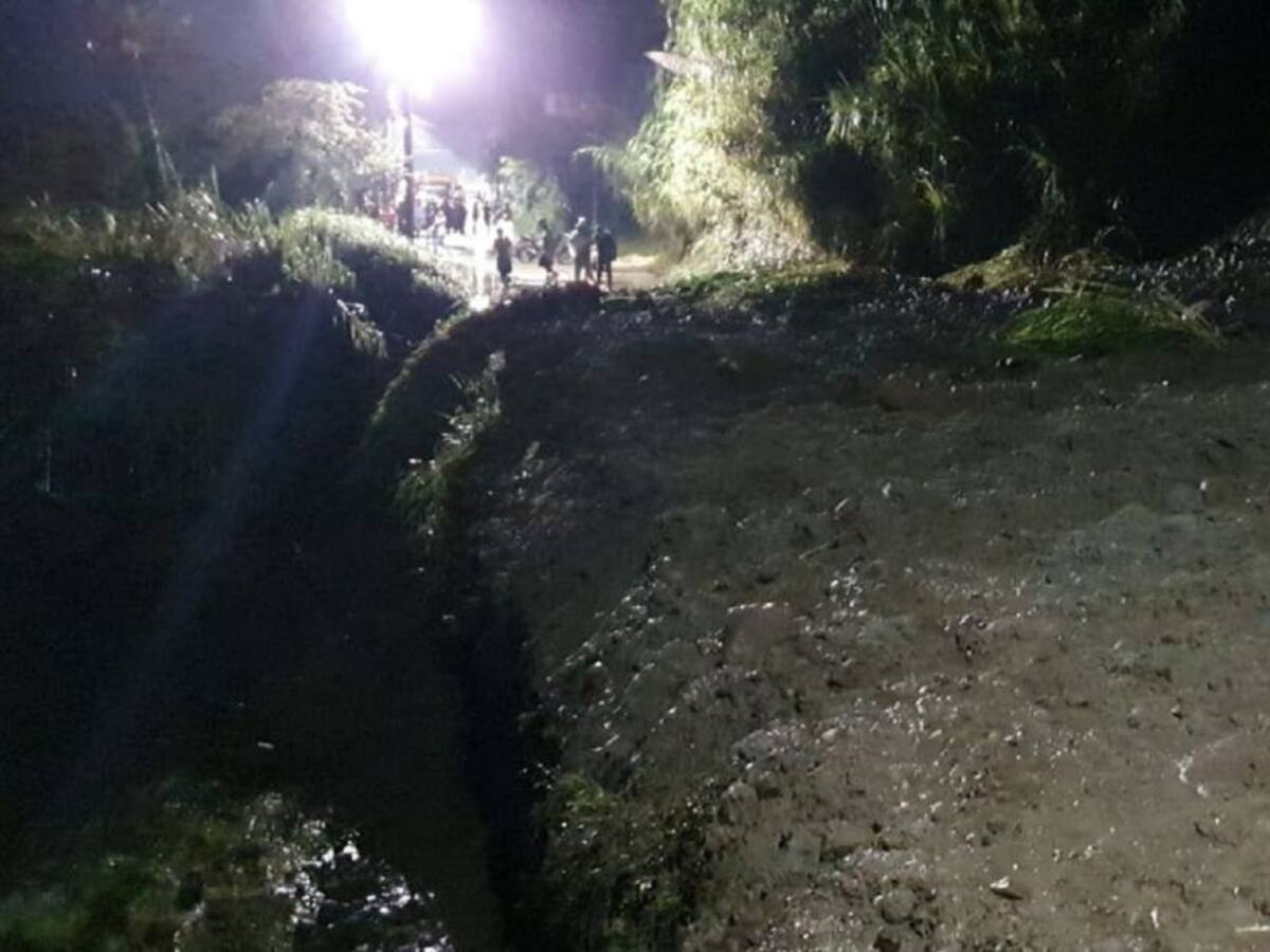 Un alud de tierra dejó incomunicado el Cañón del Combeima