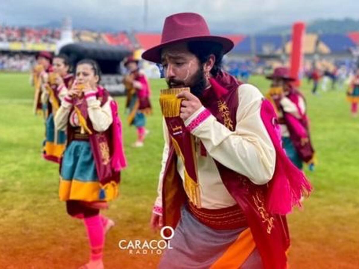 Volvió el color y la alegría a la senda del Carnaval de Negros y Blancos.