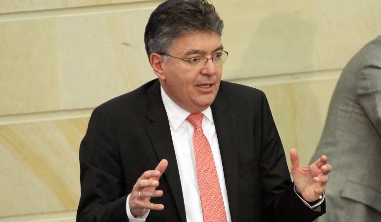 Mauricio Cárdenas, ministro de hacienda. 