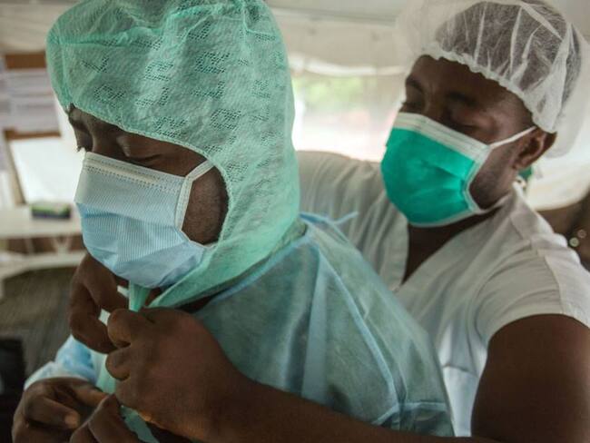 Preparación del personal sanitario haitiano ante la nueva enfermedad que se propaga en el país. Foto: Getty