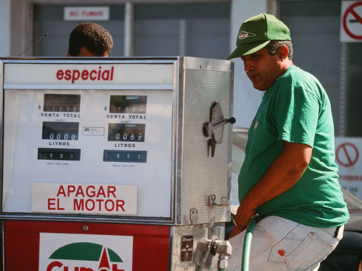 Cuba alerta de falta de combustible para vuelos por sanciones de EE. UU