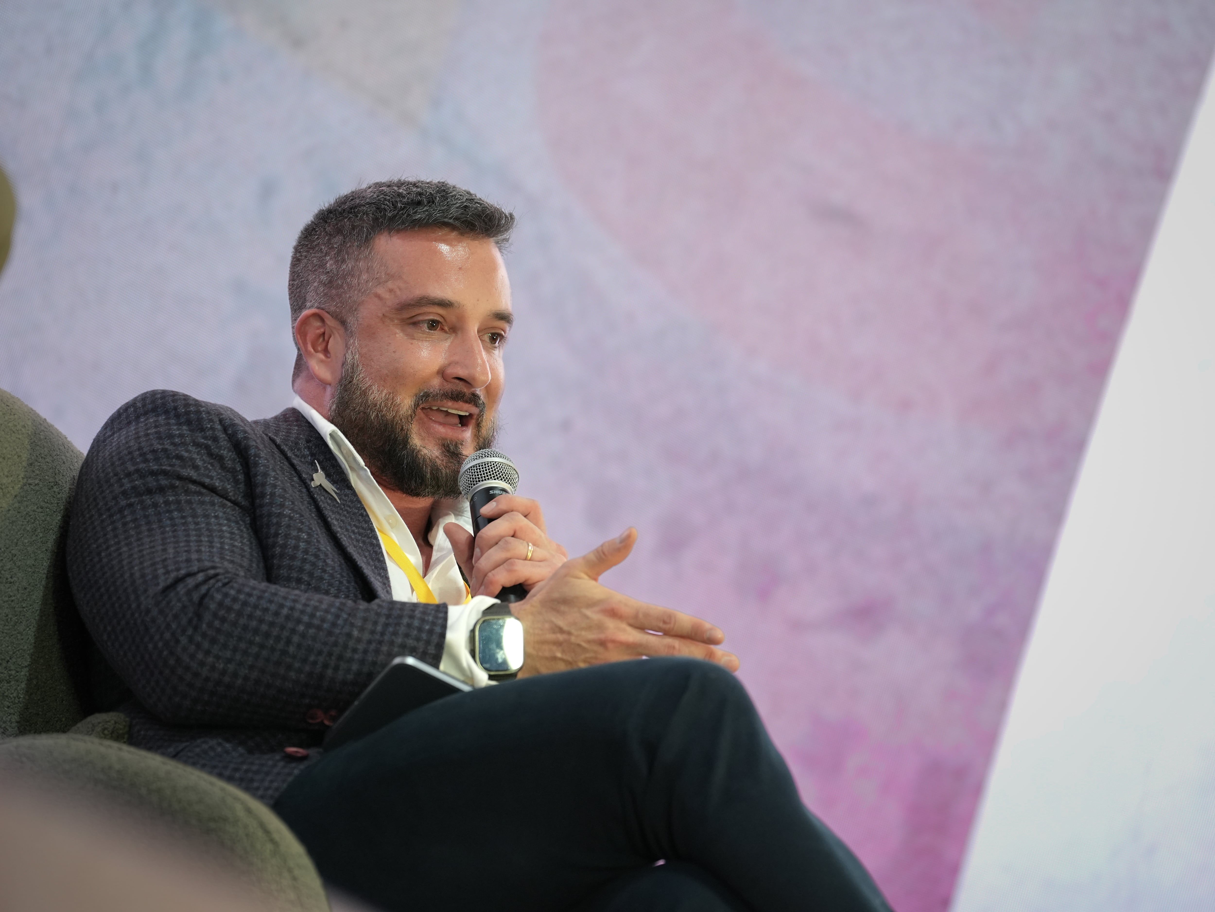 Alejandro Jiménez, country manager de Aris Mining Colombia, en el panel El reto de los empresarios en el próximo cuatrienio: ¿Cuál debe ser su papel y su liderazgo? | Foto: Caracol Radio