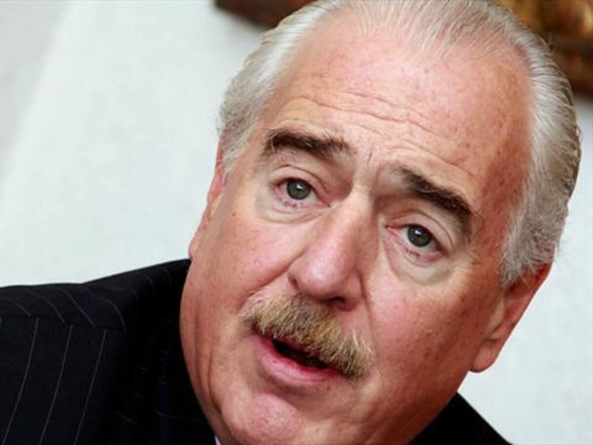 Los expresidentes debemos estar en la gradería: Andrés Pastrana