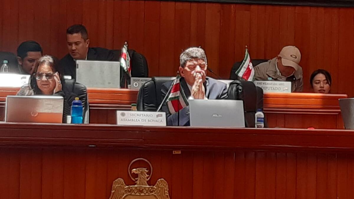 Cuestionan cinco adiciones presupuestales a contrato entre Indeportes y Funactiva