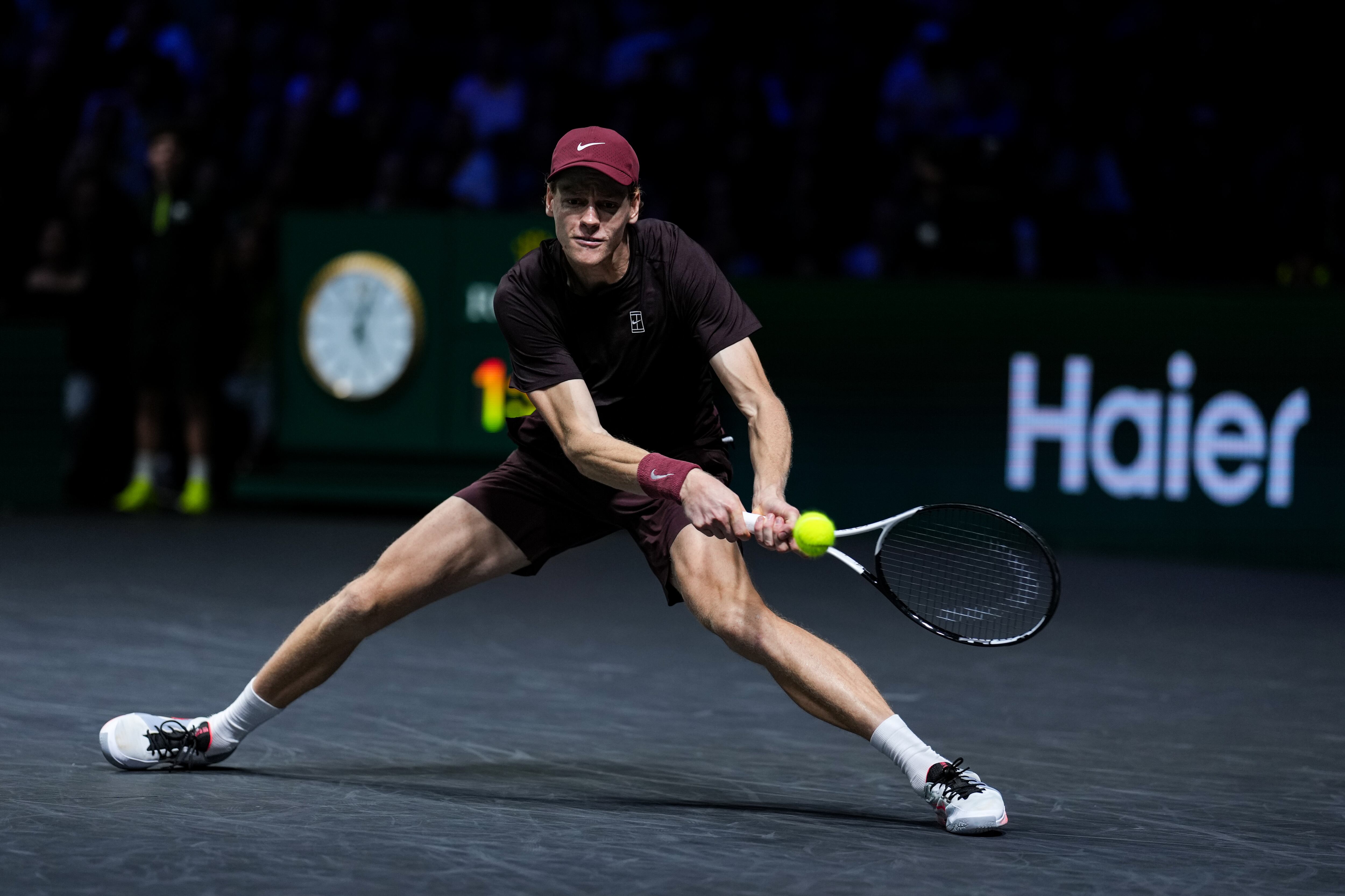 Jannik Sinner tenista italiano en el Master 1000 de Paris /Getty Images