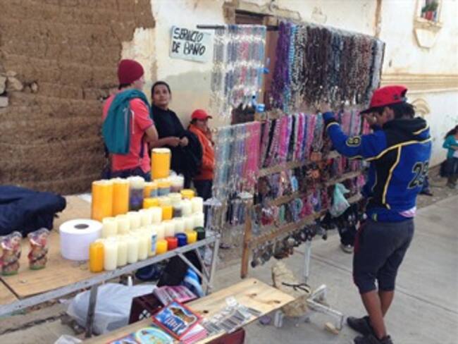 Vea fotos sobre el comercio religioso de Semana Santa