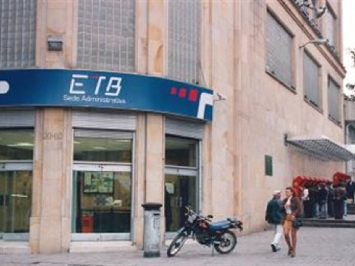 ETB responde a las denuncias por 'desaparición' de dinero destinado a semaforización