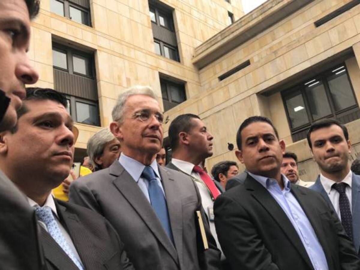 El audio que enreda a Uribe con presunta manipulación de testigos