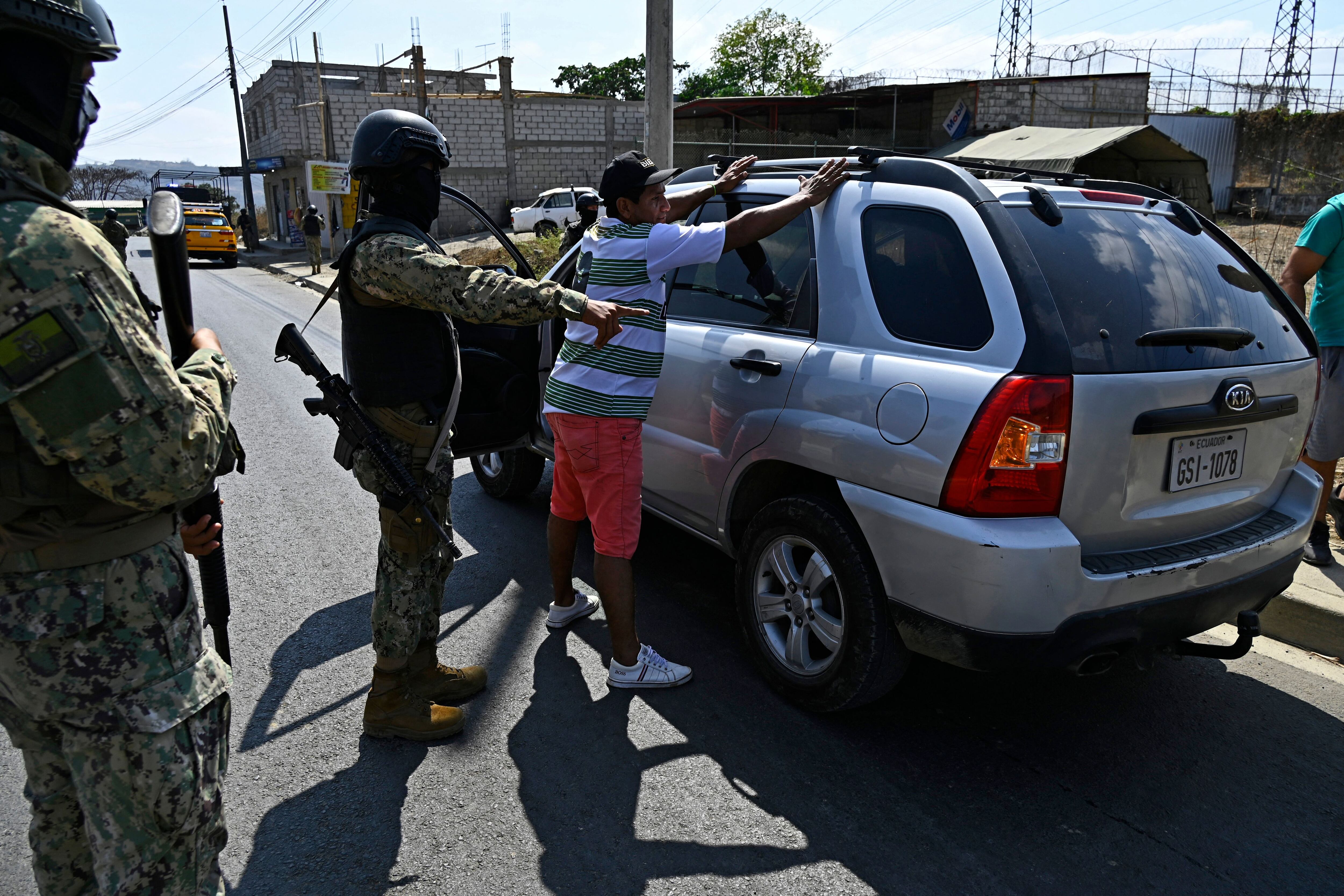 Jornadas de requisas en Ecuador ante la crisis de violencia que vive el país.   (Photo by Rodrigo Buendia / AFP) (Photo by RODRIGO BUENDIA/AFP via Getty Images)
