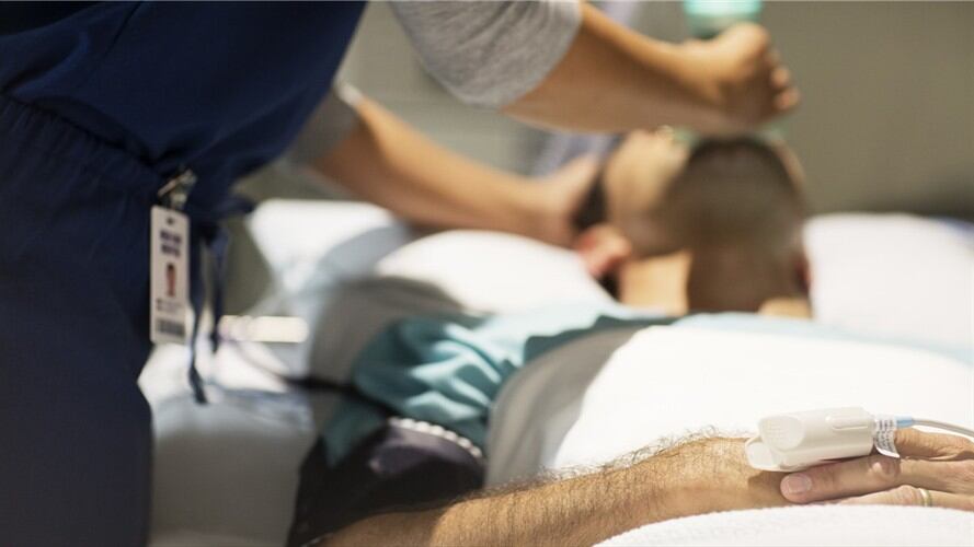 En el último mes del año aumentan los casos de quemados por pólvora, accidentes de tránsito, intoxicaciones y riñas callejeras. Foto: Getty Images