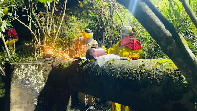 Los trabajos por parte de los ingenieros y contratistas de Veolia trabajan día y noche por reestablecer el servicio de agua en Tunja / Foto: Prensa Veolia Aguas de Tunja.