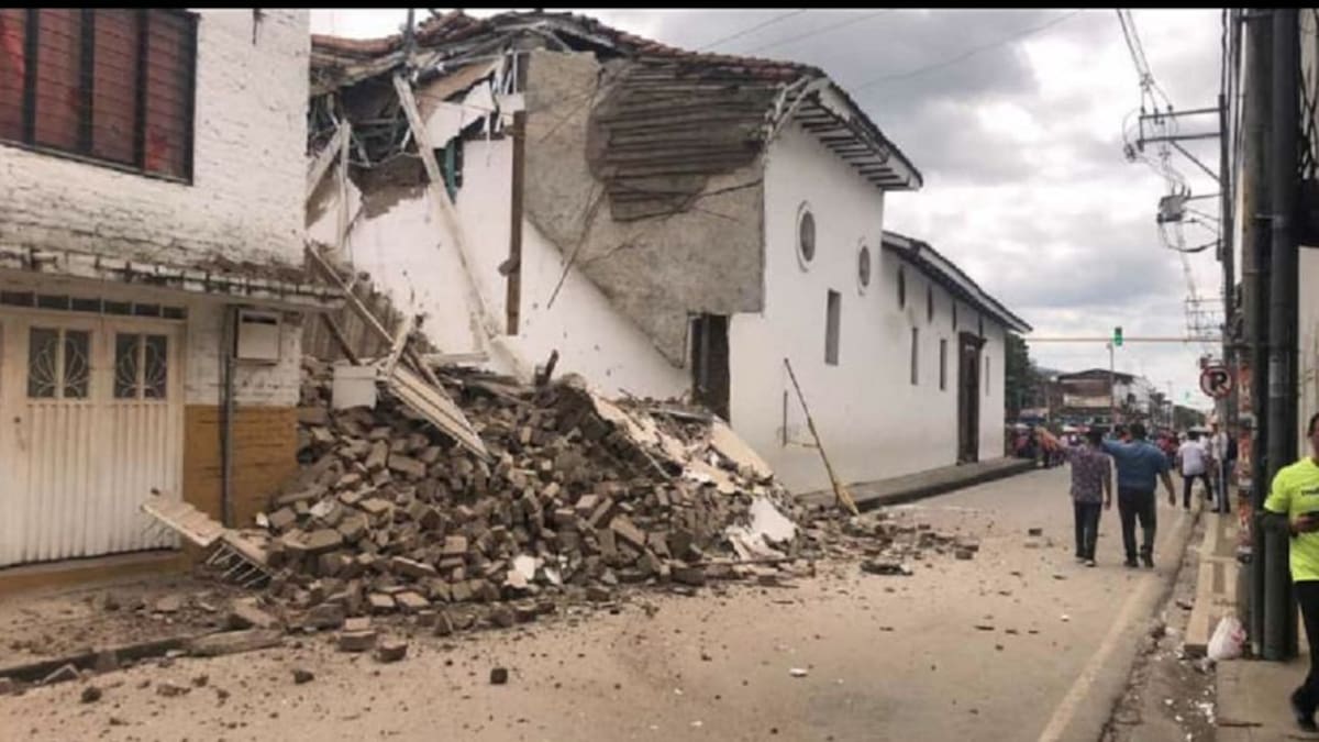 Vídeo captó el desplome de una pared de la iglesia principal de Jamundí
