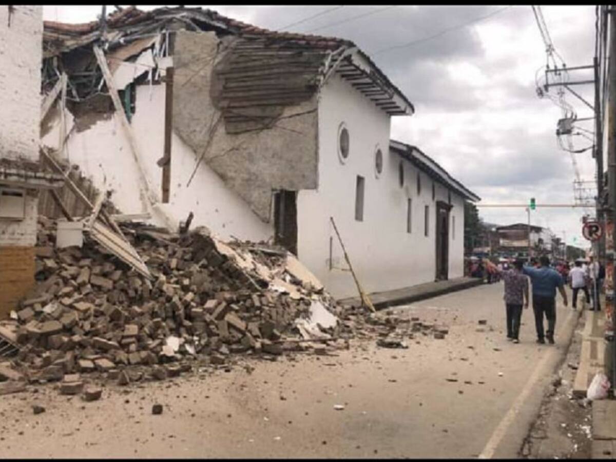 Vídeo captó el desplome de una pared de la iglesia principal de Jamundí
