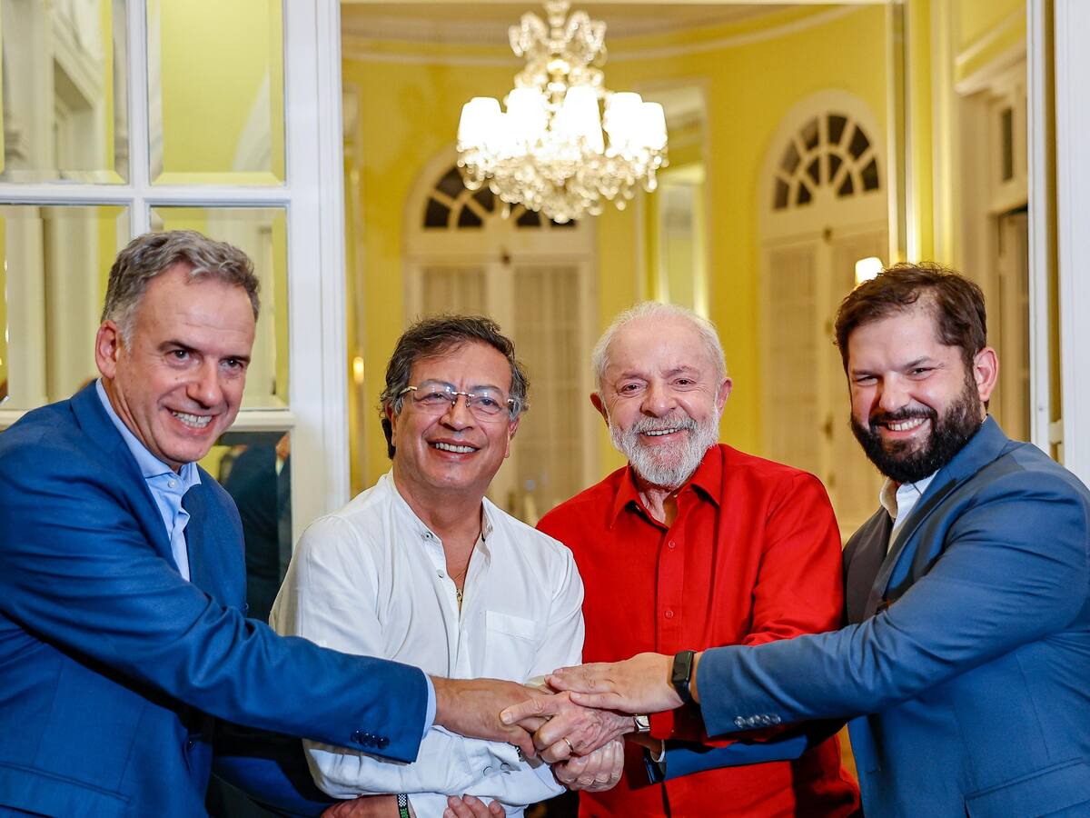 Presidente Petro se reunió con líderes latinoamericanos progresistas en Uruguay