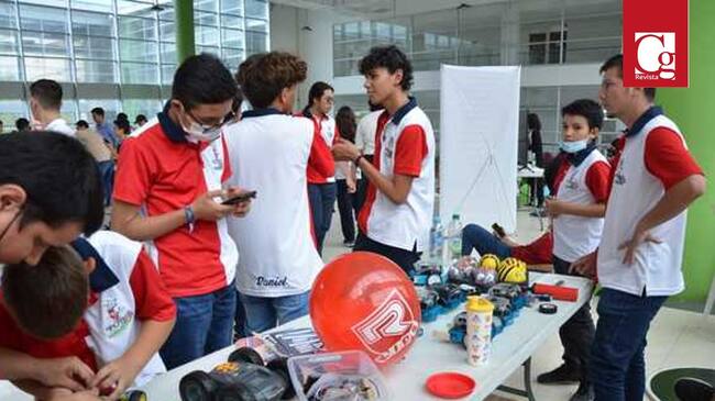 Arrancamos la semana con un maravilloso espectáculo, el desfile departamental de bandas marciales o bandas de paz de las instituciones educativas del departamento del Huila, más de 1000 jóvenes van a marchar para darle apertura a esta semana de la juventud.