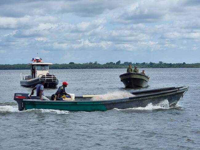 Infantes de Marina del Batallón#40 realizan controles para garantizar las elecciones regioneales. Foto: Armada Nal