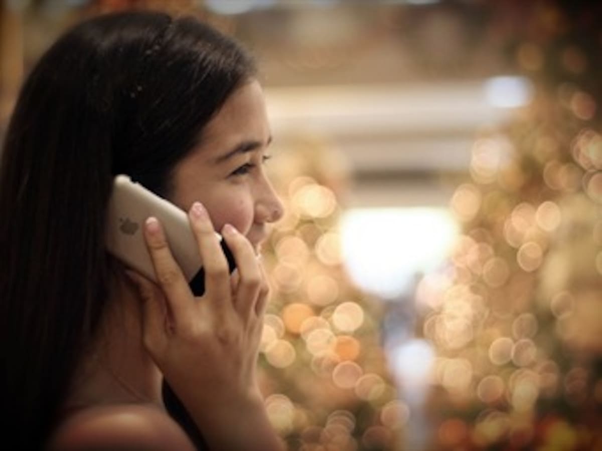 Apple se apunta a los móviles grandes y de colores